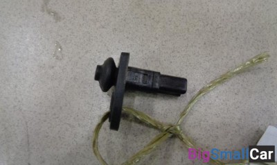 Выключатель концевой от Hyundai Santa Fe Classic SM 2000-2012 Выключатель концевой от Hyundai Santa Fe Classic SM 2000-2012