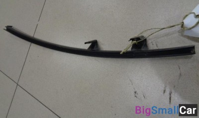 Направляющая стекла двери задней правой от Mitsubishi Mirage 5 1995-2003