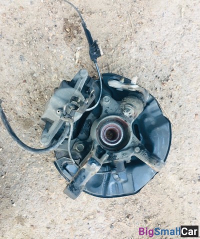 Кулак поворотный левый тойота авенсис 2005 - купить Александровке