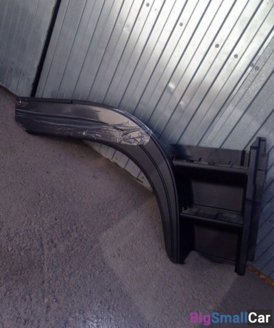 Накладка подножки двери Hyundai HD500 869307C001 - купить Александровке